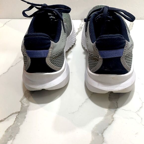 Saucony | Kinvara 14 Women’s Grey Athletic Running Shoes Sneakers - Picture 3 of 11